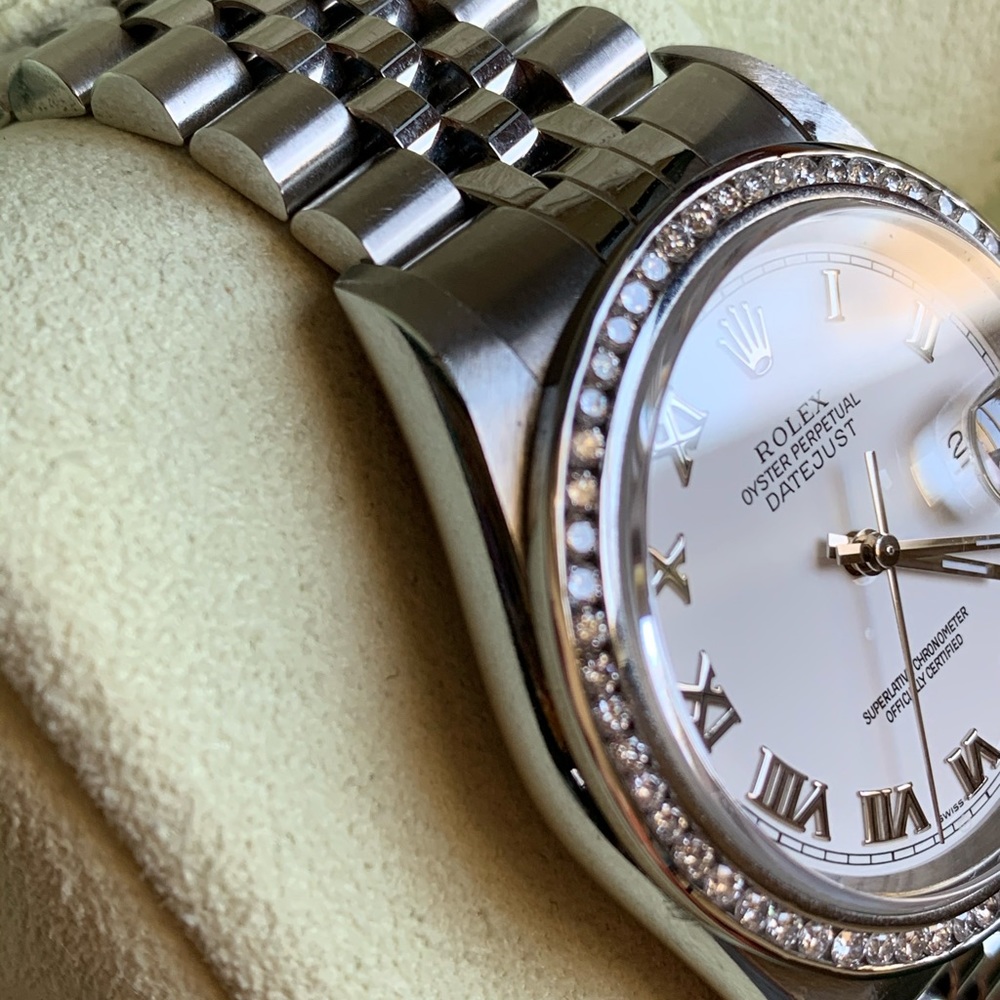 Diamond Bezel Rolex - Picture 4 of 13